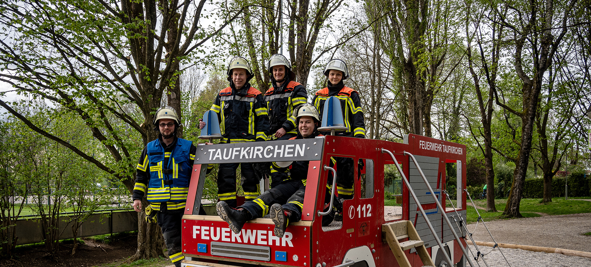 Feuerwehr-Spielplatz-Taufkirchen-Spielplatzgerte Maier_Querformat1